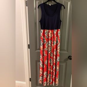 Maternity sleeveless dress. Size large from PinkBlush. Super comfortable